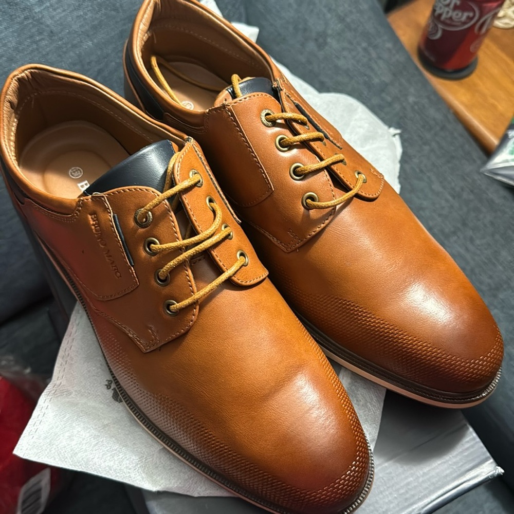 Bruno Marc comfortable Tan Men’s dress shoes new in box